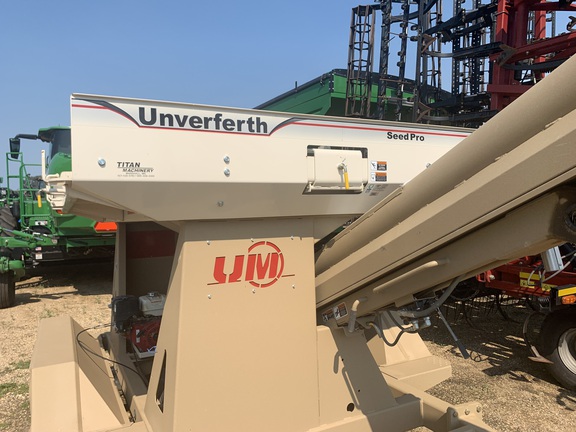 2012 Unverferth Seed Pro 400 Tender
