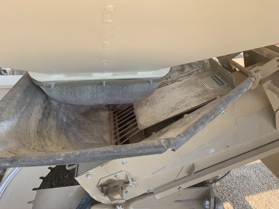 2012 Unverferth Seed Pro 400 Tender