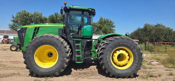 2014 John Deere 9510R Tractor 4WD