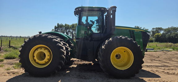 2014 John Deere 9510R Tractor 4WD