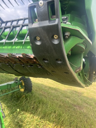 2022 John Deere HD40F Header Combine