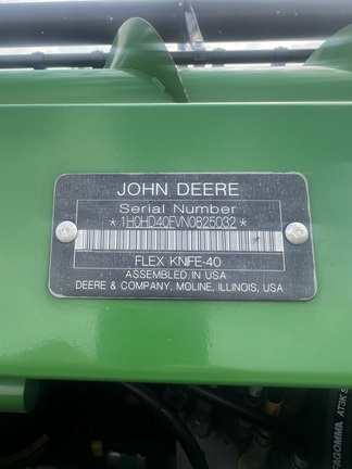 2022 John Deere HD40F Header Combine