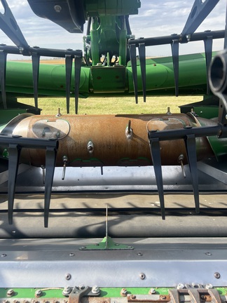 2022 John Deere HD40F Header Combine