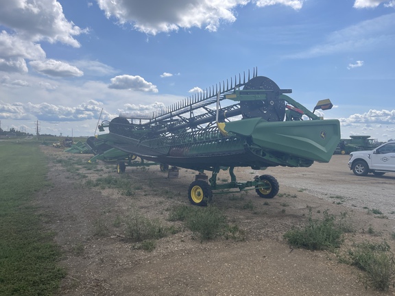 2022 John Deere HD40F Header Combine