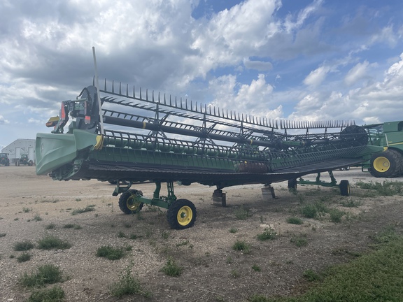 2022 John Deere HD40F Header Combine