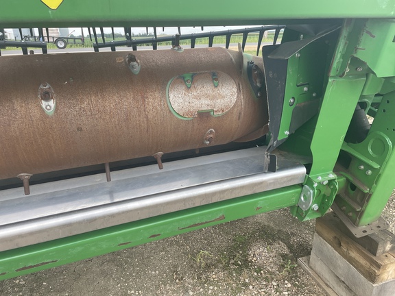 2022 John Deere HD40F Header Combine