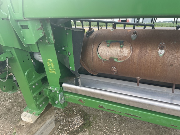 2022 John Deere HD40F Header Combine
