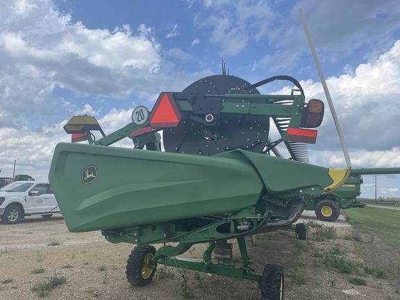 2022 John Deere HD40F Header Combine