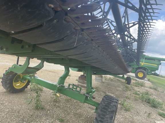 2022 John Deere HD40F Header Combine