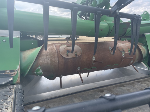 2022 John Deere HD40F Header Combine