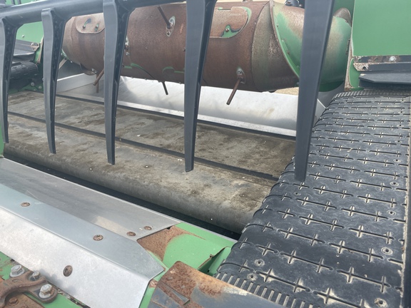 2022 John Deere HD40F Header Combine
