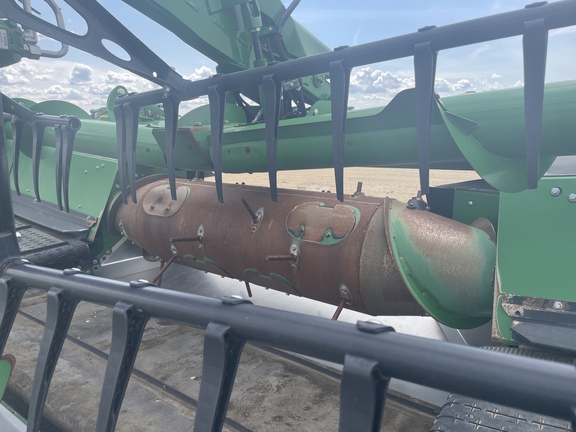 2022 John Deere HD40F Header Combine