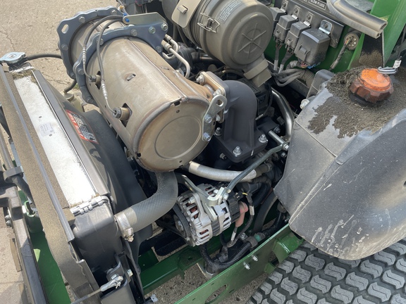 2025 John Deere Z997R Mower/Zero Turn