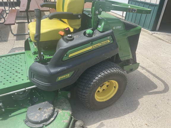 2024 John Deere Z997R Mower/Zero Turn