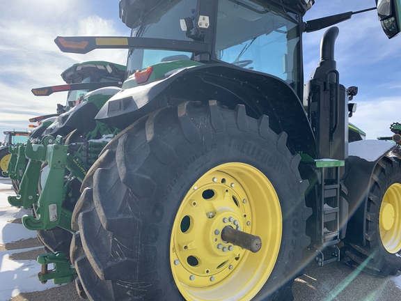 2024 John Deere 7R 330 Tractor