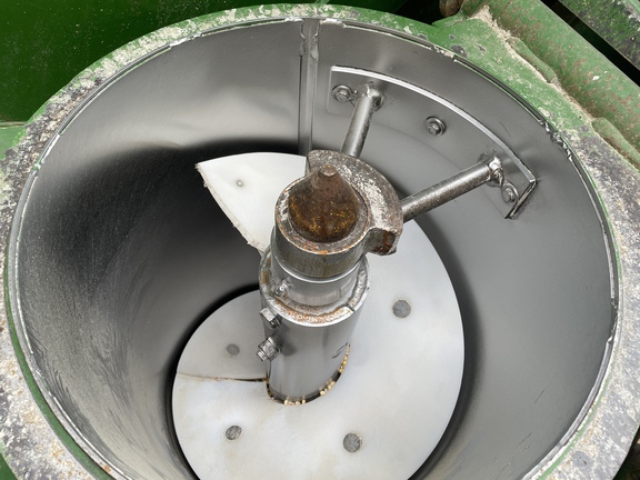 2008 Brent 880 Grain Cart