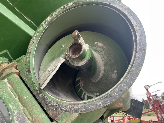 2008 Brent 880 Grain Cart