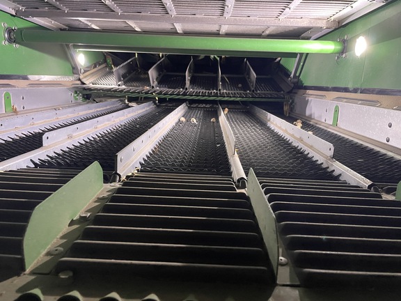 2022 John Deere X9 1000 Combine