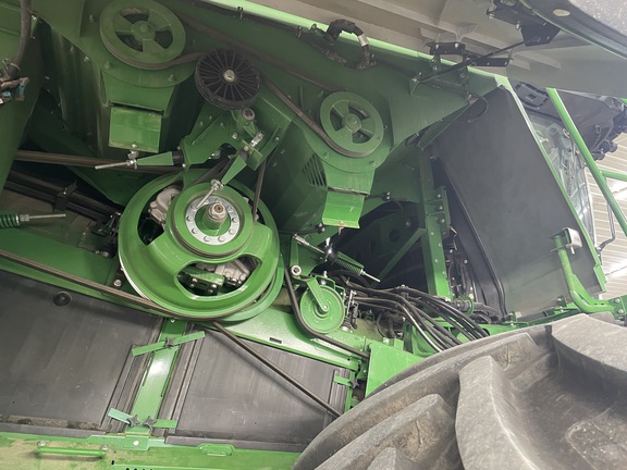 2022 John Deere X9 1000 Combine