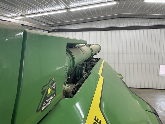 2022 John Deere X9 1000 Combine
