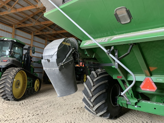 2018 Brent V1100 Grain Cart