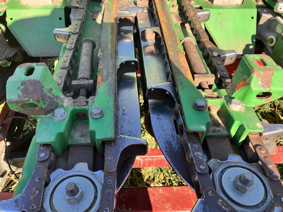 2011 John Deere 612C Header Corn Head