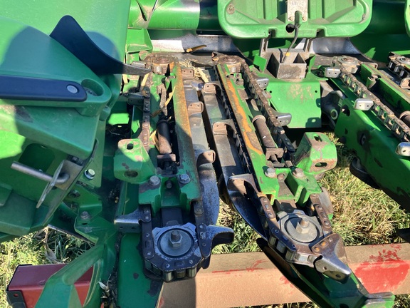 2011 John Deere 612C Header Corn Head