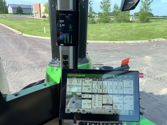 2025 John Deere 9R 640 Tractor 4WD