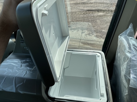 2025 John Deere 9R 640 Tractor 4WD