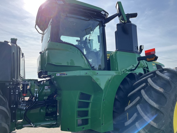 2025 John Deere 9R 640 Tractor 4WD