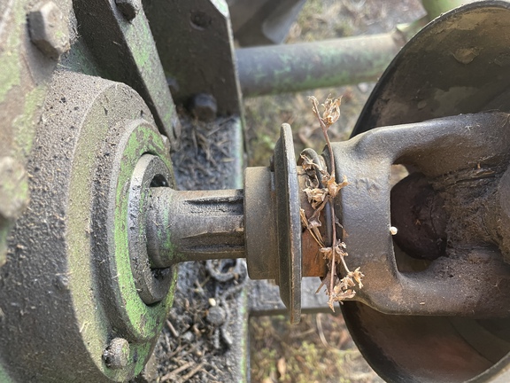 2015 New Holland H6740 Mower