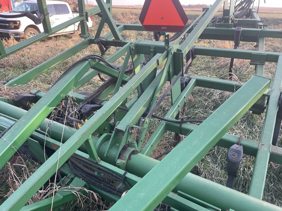 John Deere 980 Field Cultivator