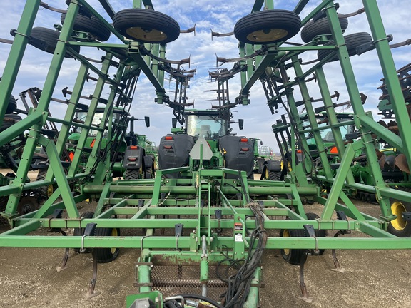 John Deere 980 Field Cultivator