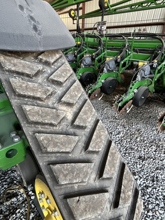 2022 John Deere 8RX 410 Tractor Rubber Track