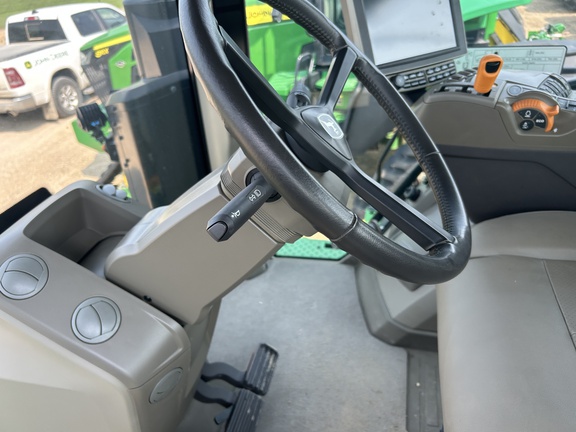 2022 John Deere 8RX 410 Tractor Rubber Track
