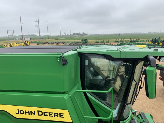 2025 John Deere S7 900 Combine