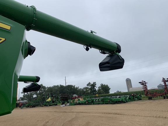 2025 John Deere S7 900 Combine