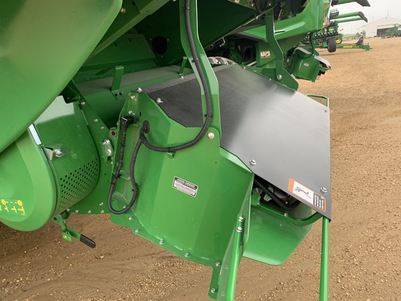 2025 John Deere S7 900 Combine