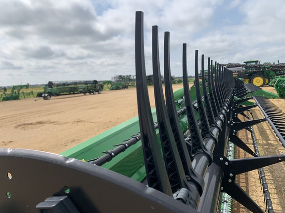 2021 John Deere RD40F Header Combine