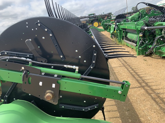 2021 John Deere RD40F Header Combine