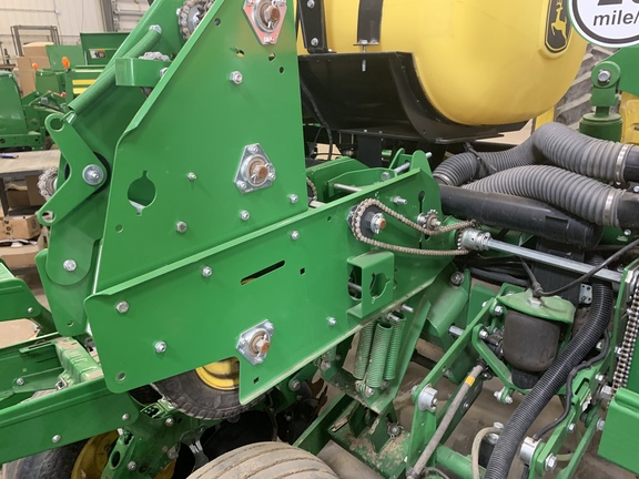 2021 John Deere 1765 Planter