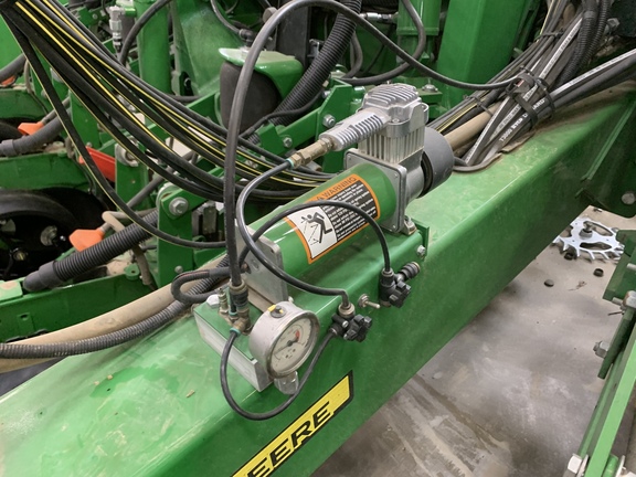 2021 John Deere 1765 Planter