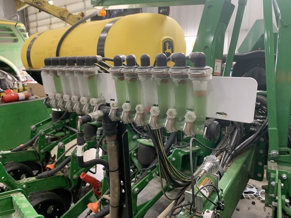 2021 John Deere 1765 Planter