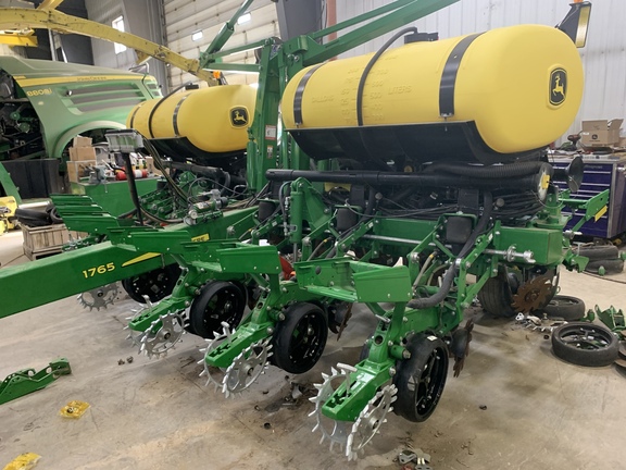 2021 John Deere 1765 Planter