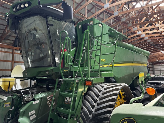 2019 John Deere S780 Combine