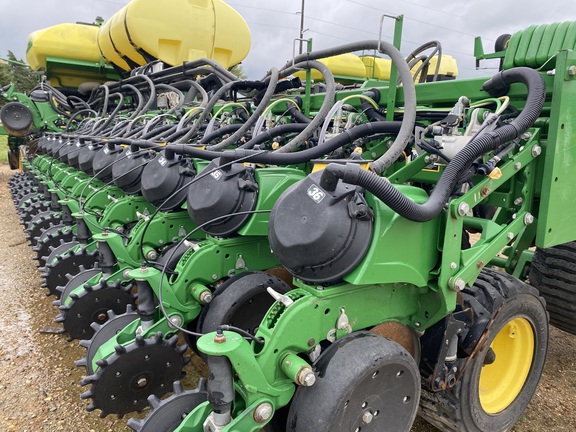 2019 John Deere DB66 Planter