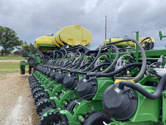 2019 John Deere DB66 Planter