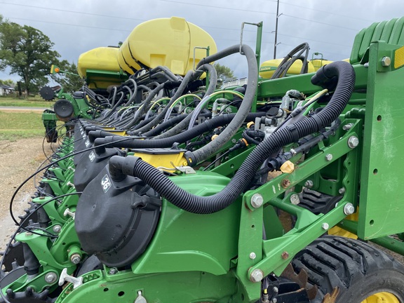 2019 John Deere DB66 Planter