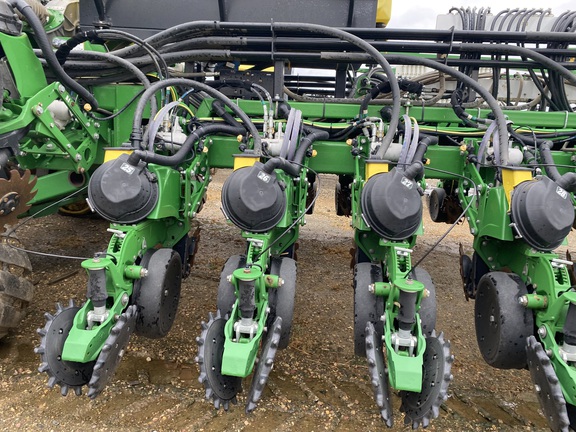 2019 John Deere DB66 Planter
