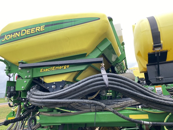 2019 John Deere DB66 Planter